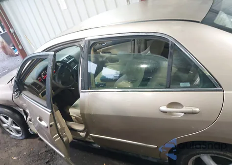 2005 Honda Accord 2.4 Lx z USA, uszkodzony, nr VIN 1HGCM56445A197122